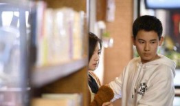 甜涩的爱手机在线观看,手机屏幕下的情感纠葛