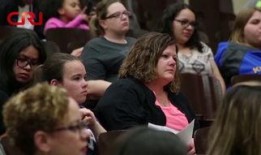 成人在线观看,成人在线观看现象解析