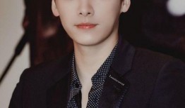 李易峰吃瓜娱乐视频,揭秘明星幕后生活点滴