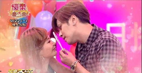 娱乐圈吃瓜综艺小说,瓜田里的甜蜜陷阱