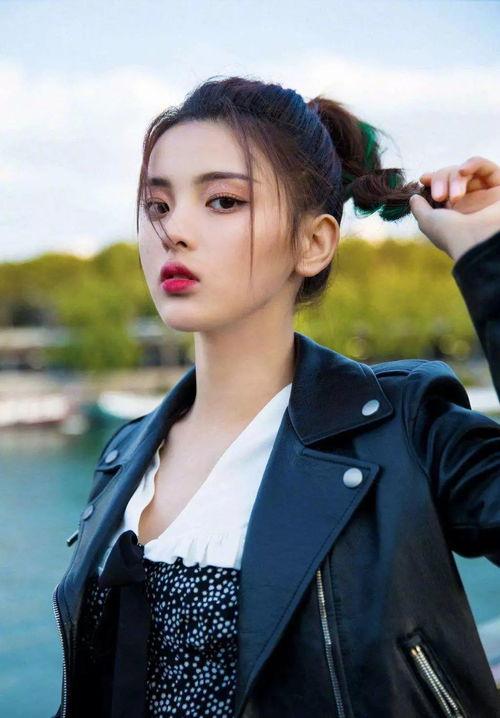 娱乐吃瓜酱周雨彤,娱乐吃瓜酱的时尚宠儿